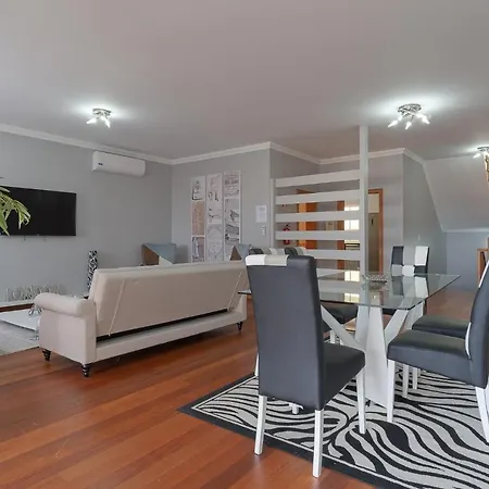 Villa Charming In Funchal (Madeira)