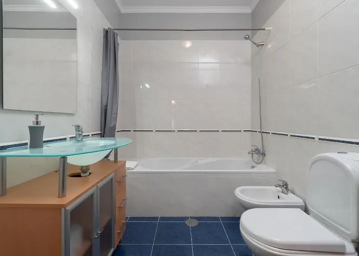 Charming In Villa Funchal (Madeira)